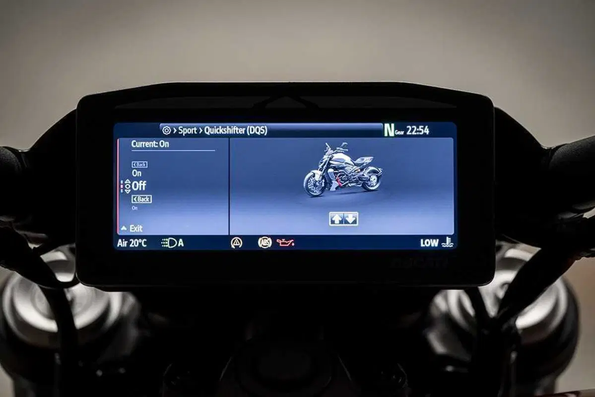 La cruiser da MotoGP! Abbiamo guidato la nuova Ducati XDiavel V4 [VIDEO] (148)