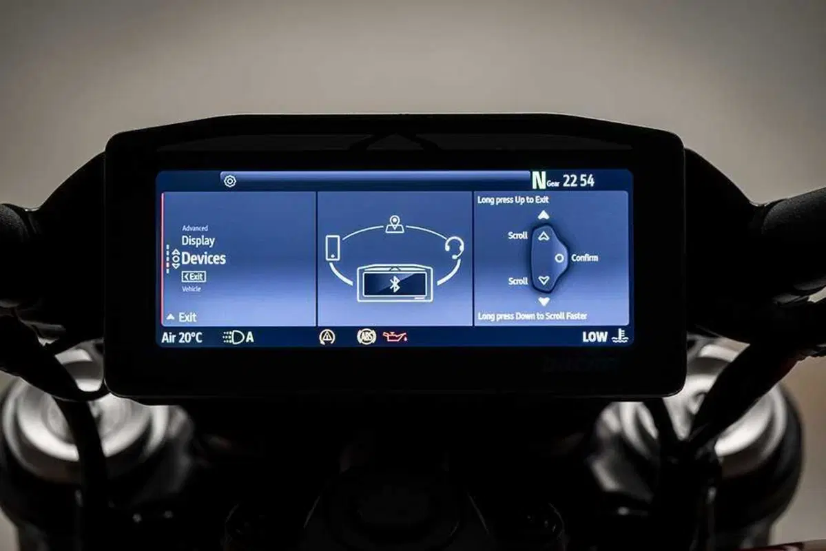 La cruiser da MotoGP! Abbiamo guidato la nuova Ducati XDiavel V4 [VIDEO] (153)