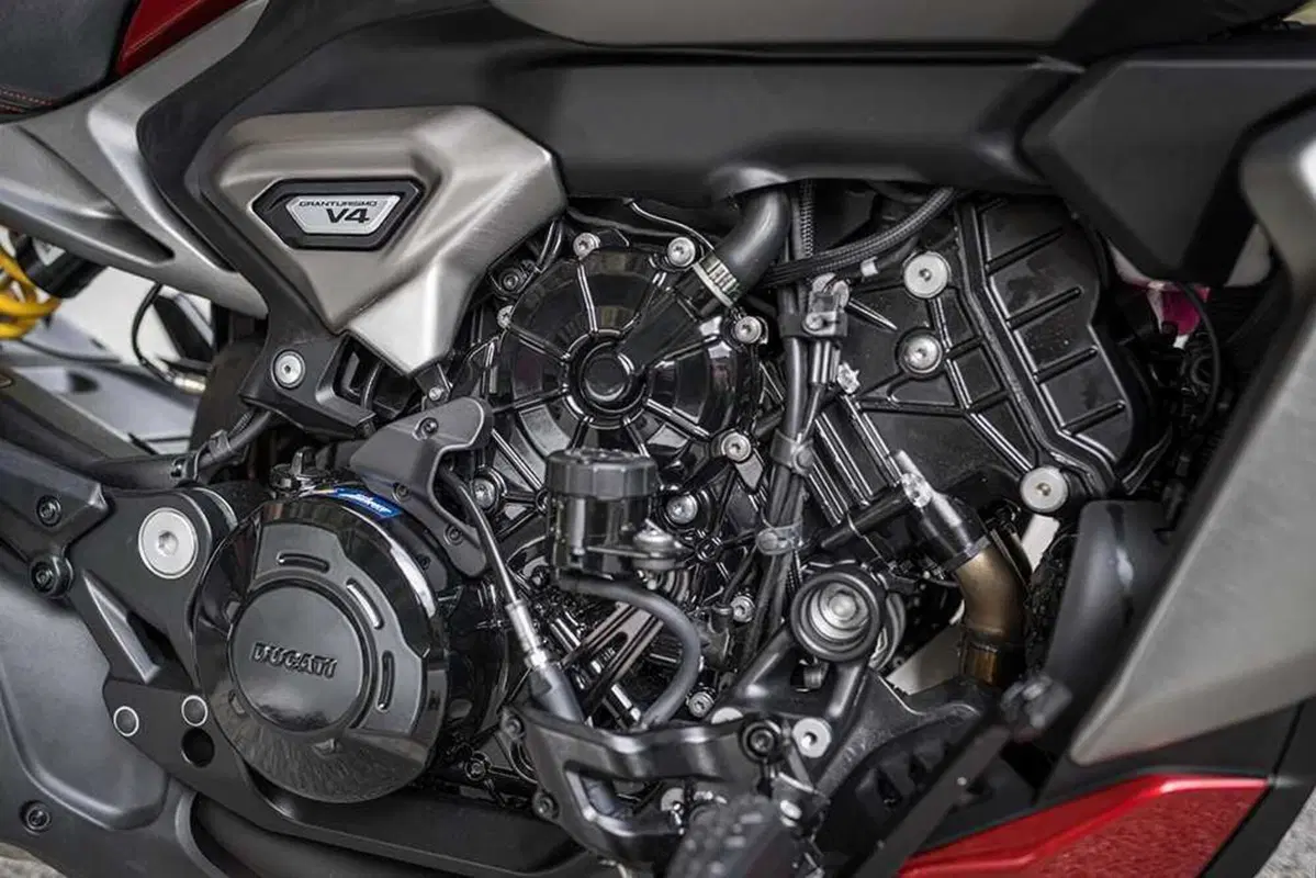 La cruiser da MotoGP! Abbiamo guidato la nuova Ducati XDiavel V4 [VIDEO] (196)