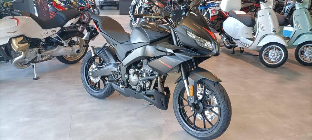 Aprilia Tuono 125 (2025) (4)