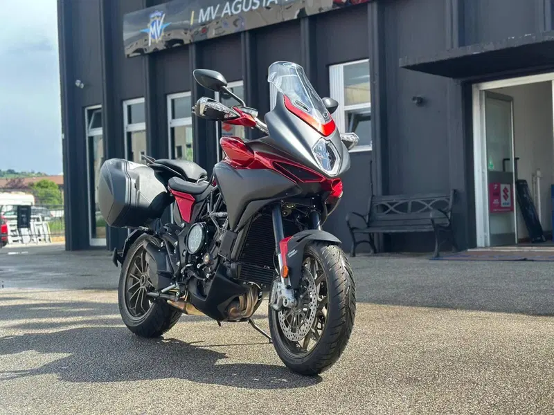 MV Agusta Turismo Veloce 800 Lusso SCS (2021 - 26) (3)