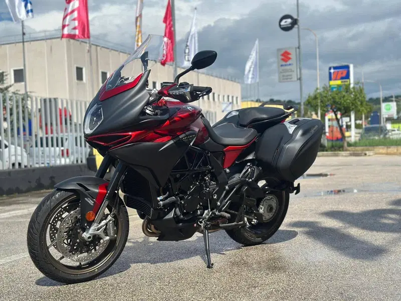 MV Agusta Turismo Veloce 800 Lusso SCS (2021 - 26) (4)