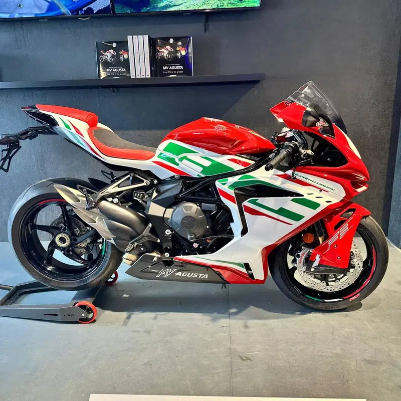 MV Agusta F3 800 RC (2022 - 25) (2)
