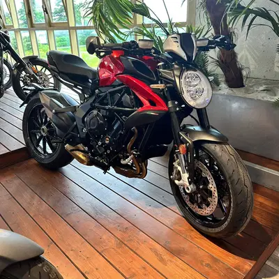MV Agusta Dragster 800 R (2023 - 25) nuova