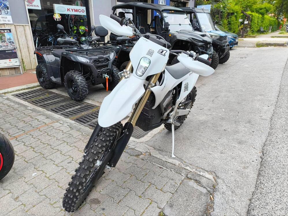 Stark Future Varg EX (2024 - 25) (4)