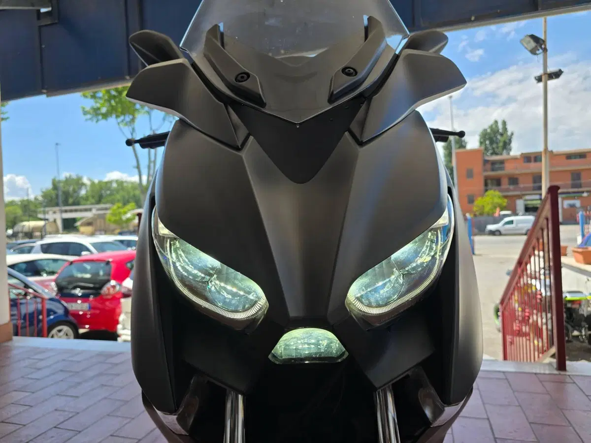 Yamaha X-Max 400 Tech Max (2020) (7)