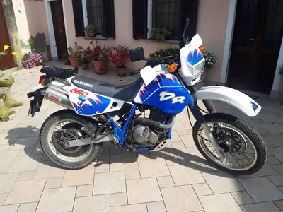 Suzuki DR 650 R d'epoca