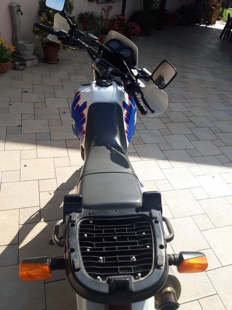 Suzuki DR 650 R (4)