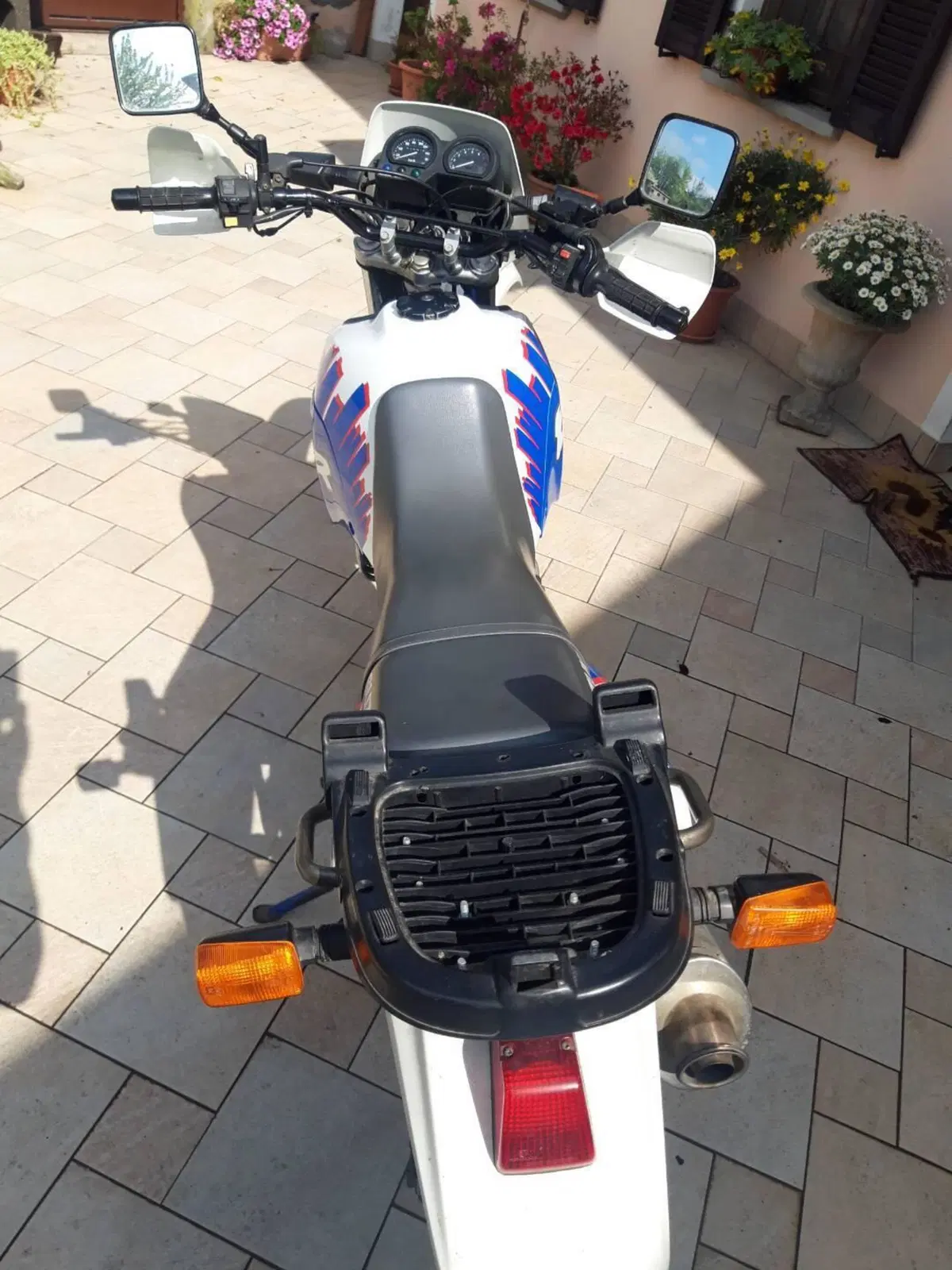 Suzuki DR 650 R (6)