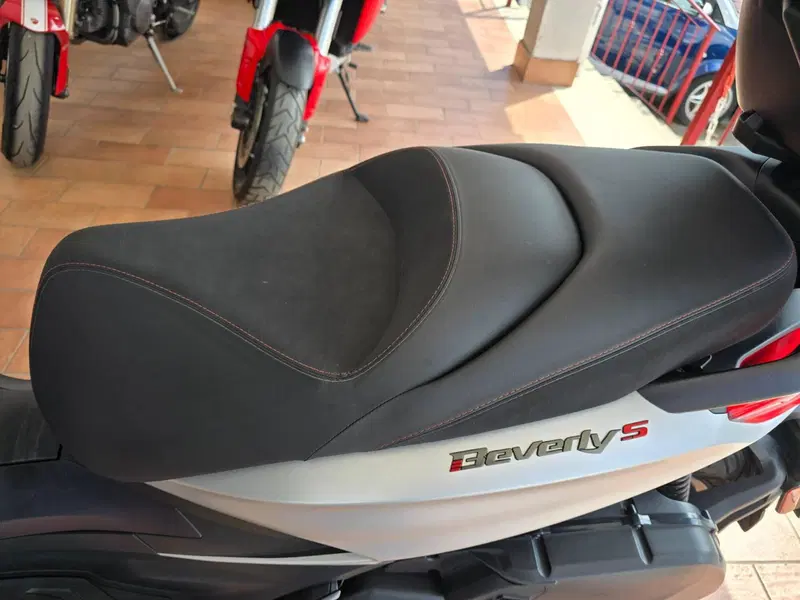 Piaggio Beverly 400 S ABS-ASR (2021 - 24) (8)
