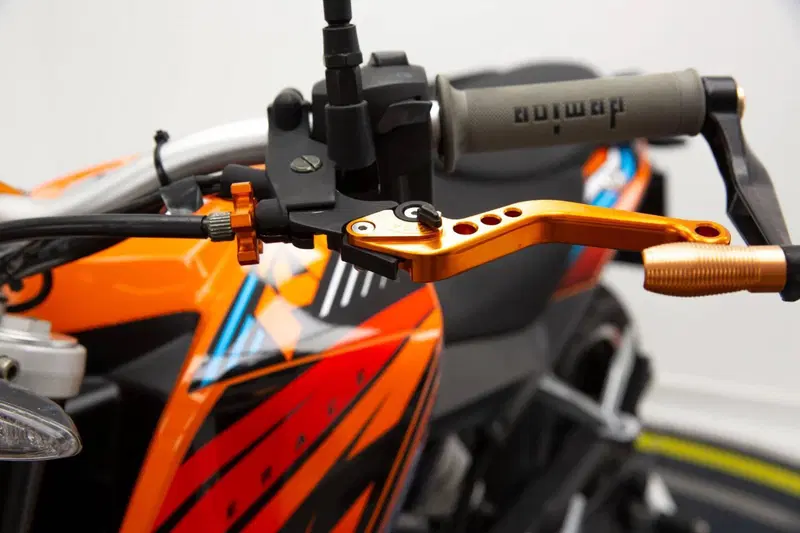 KTM 125 Duke (2)
