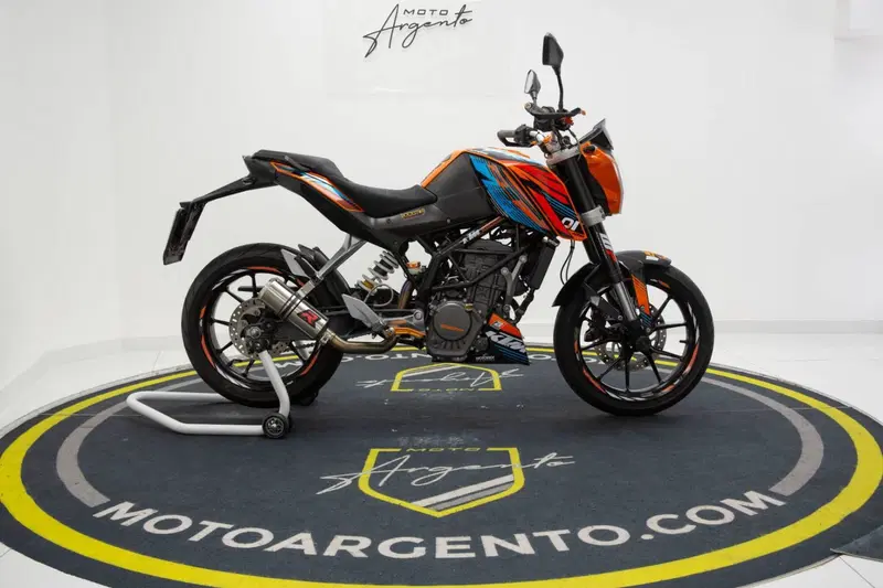KTM 125 Duke (7)