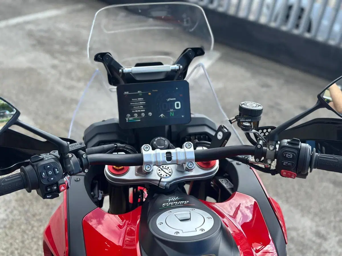 MV Agusta LXP Enduro Veloce (2024 - 25) (8)