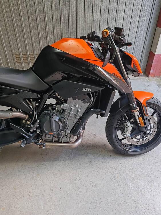 KTM 890 Duke L (2021) (2)