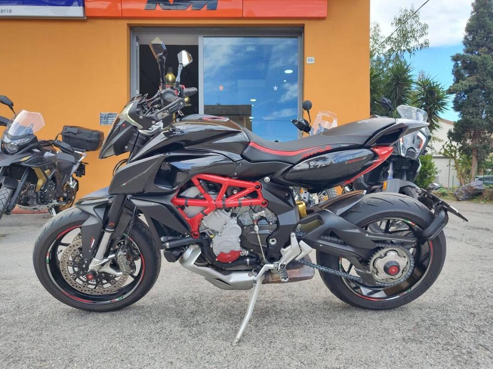 MV Agusta Rivale 800 EAS ABS (2013 -17) (2)