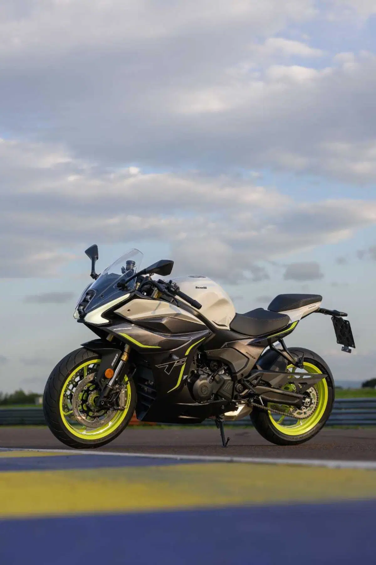 Benelli Tornado 550 2025: test in pista, pro e contro [VIDEO E GALLERY] (3)
