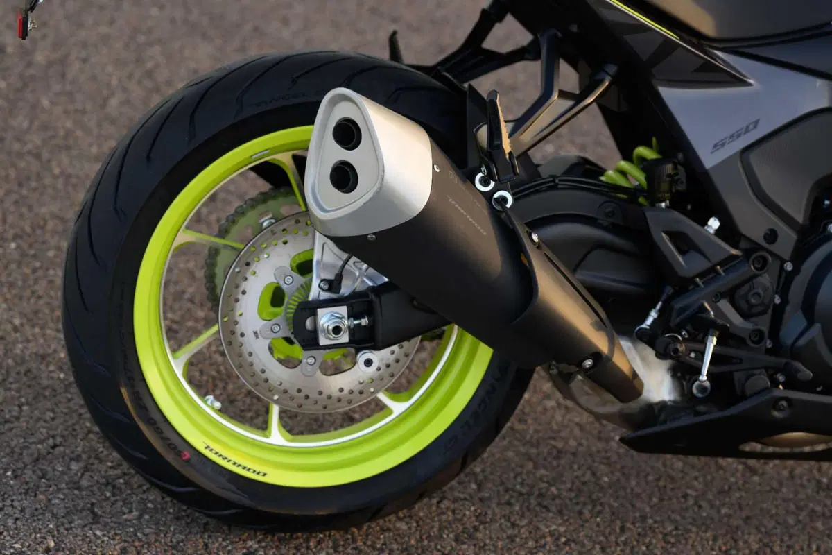 Benelli Tornado 550 2025: test in pista, pro e contro [VIDEO E GALLERY] (11)