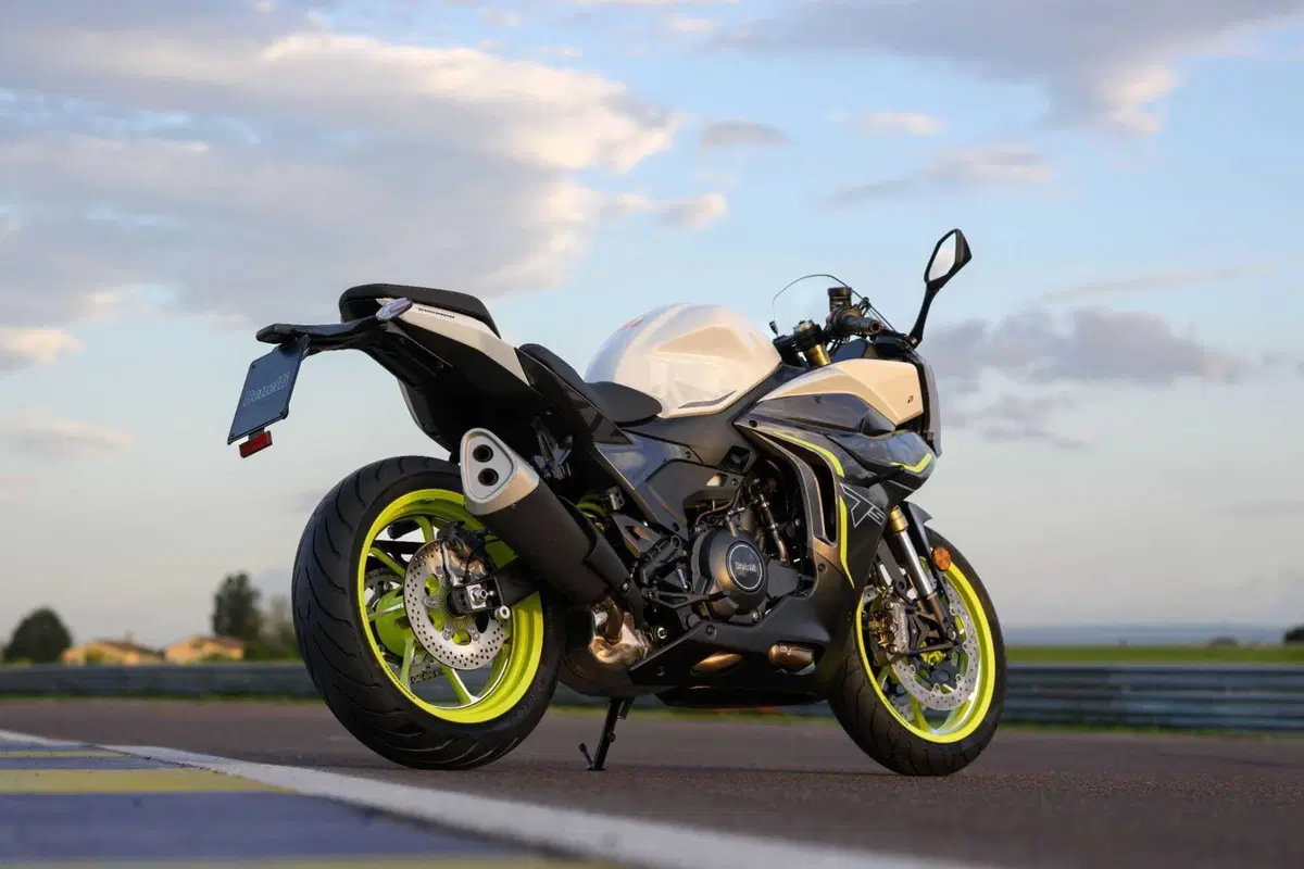 Benelli Tornado 550 2025: test in pista, pro e contro [VIDEO E GALLERY] (18)