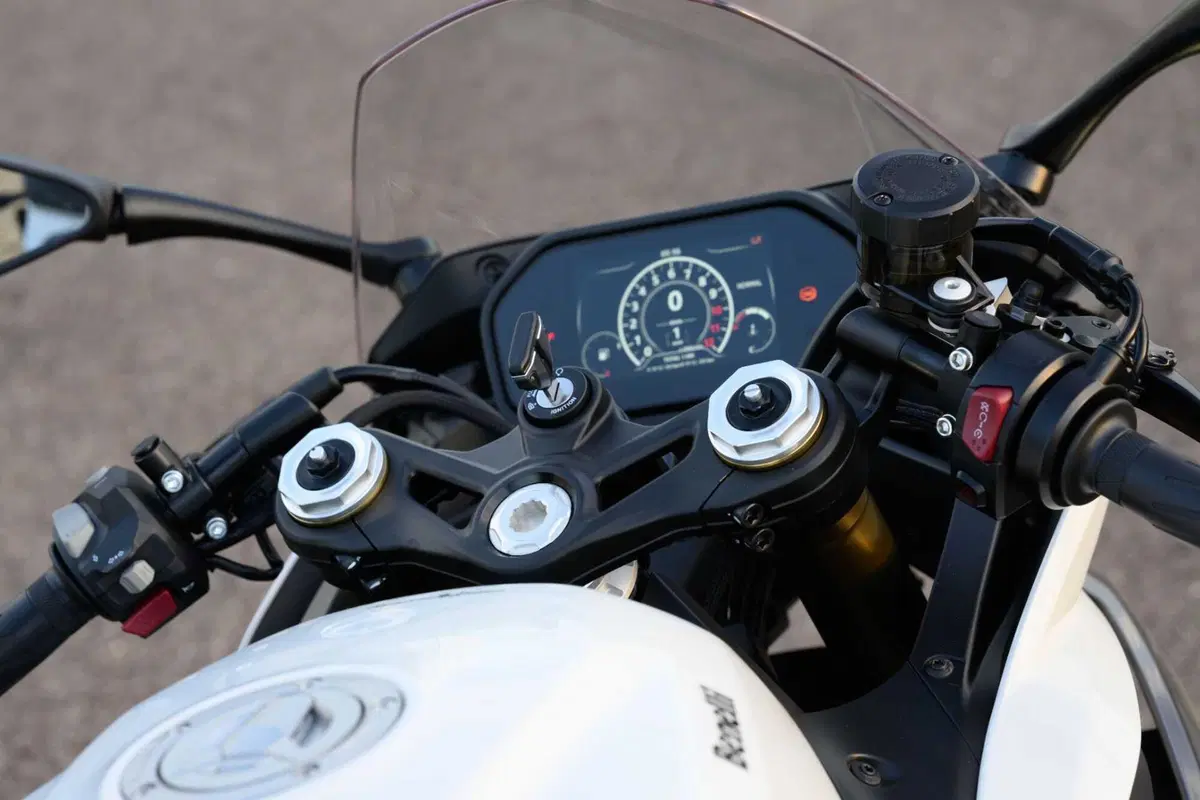 Benelli Tornado 550 2025: test in pista, pro e contro [VIDEO E GALLERY] (20)