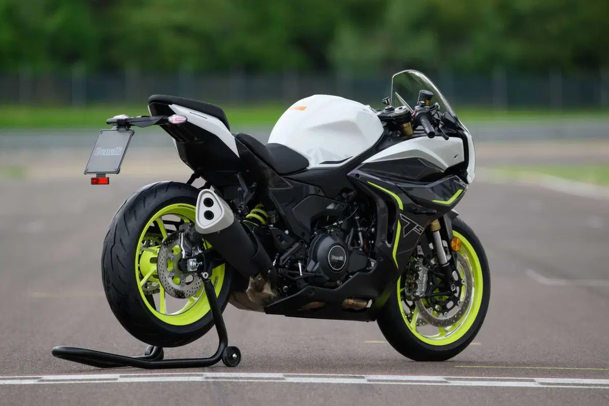 Benelli Tornado 550 2025: test in pista, pro e contro [VIDEO E GALLERY] (30)