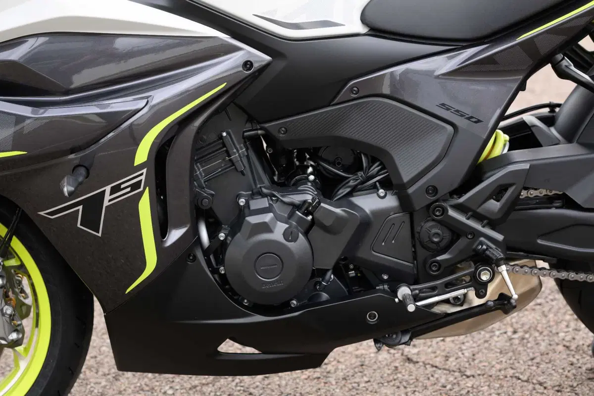 Benelli Tornado 550 2025: test in pista, pro e contro [VIDEO E GALLERY] (47)