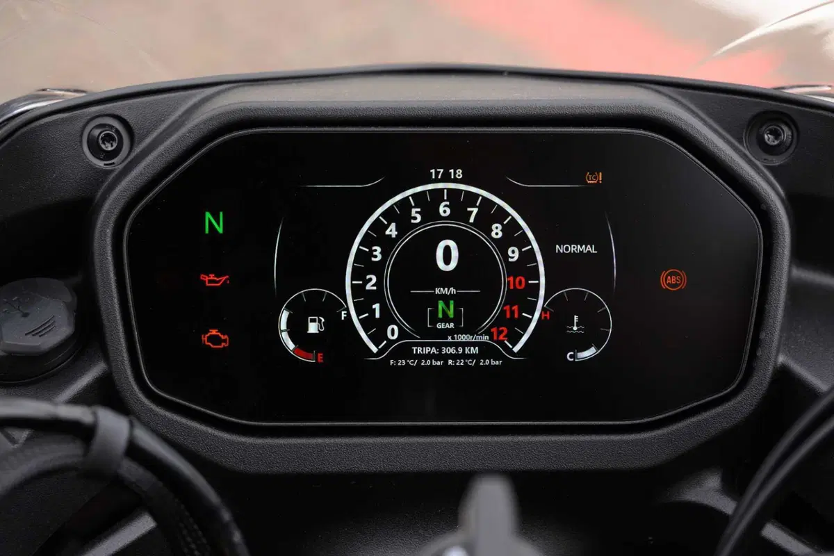 Benelli Tornado 550 2025: test in pista, pro e contro [VIDEO E GALLERY] (55)
