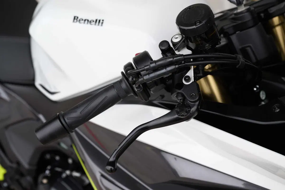 Benelli Tornado 550 2025: test in pista, pro e contro [VIDEO E GALLERY] (61)