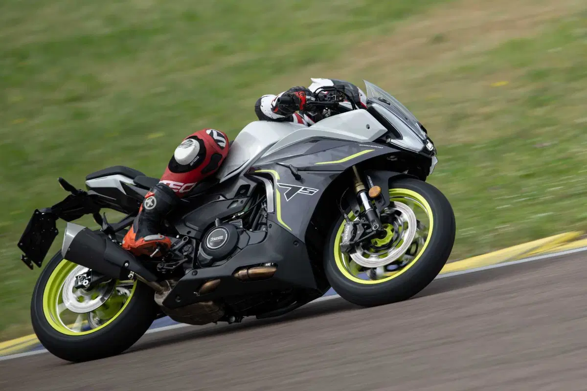 Benelli Tornado 550 2025: test in pista, pro e contro [VIDEO E GALLERY] (69)