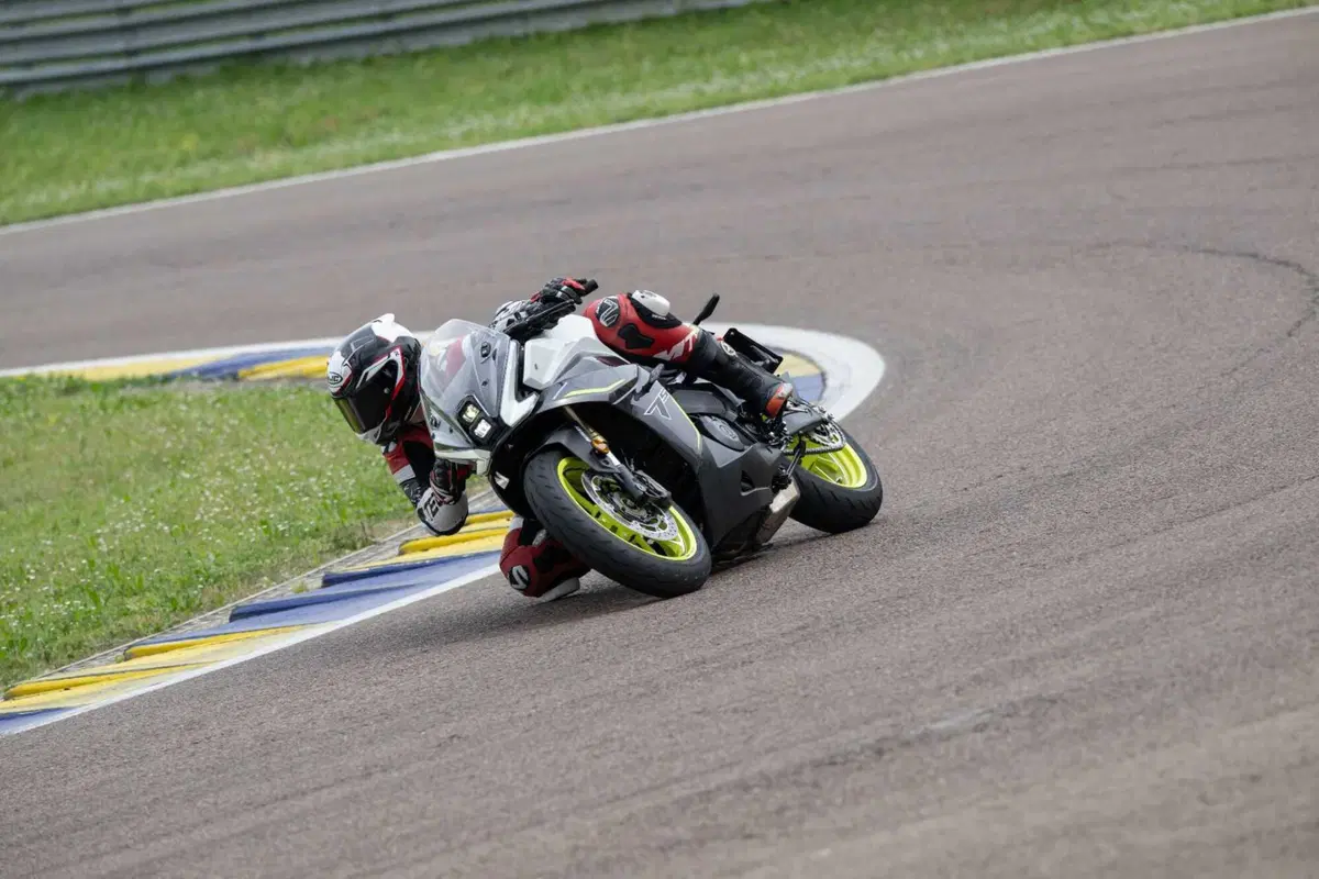 Benelli Tornado 550 2025: test in pista, pro e contro [VIDEO E GALLERY] (79)