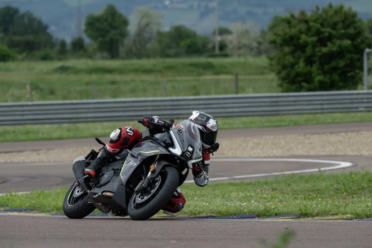 Benelli Tornado 550 2025: test in pista, pro e contro [VIDEO E GALLERY] (81)