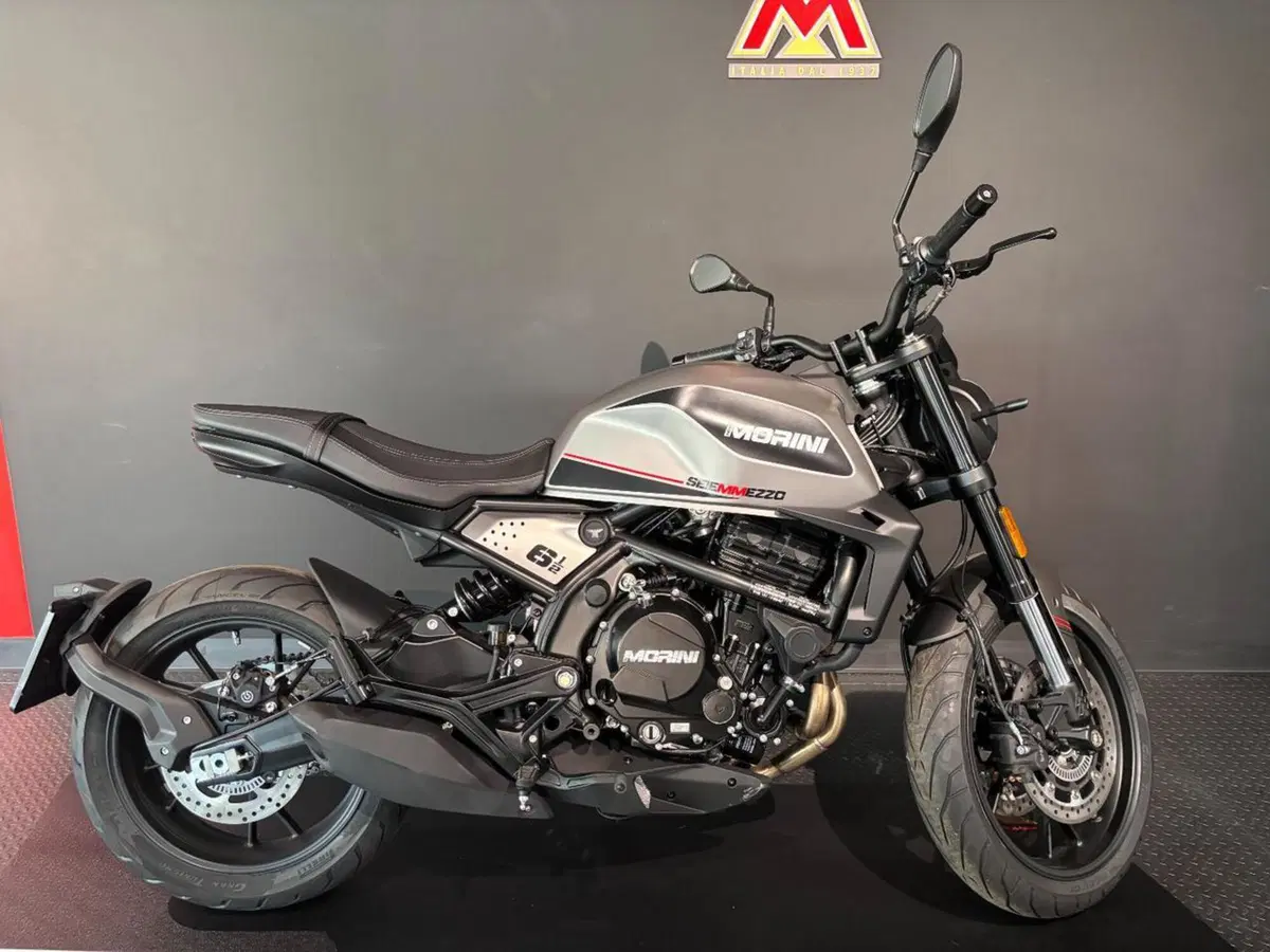 Moto Morini SEIEMMEZZO STR (2022 - 26) (4)