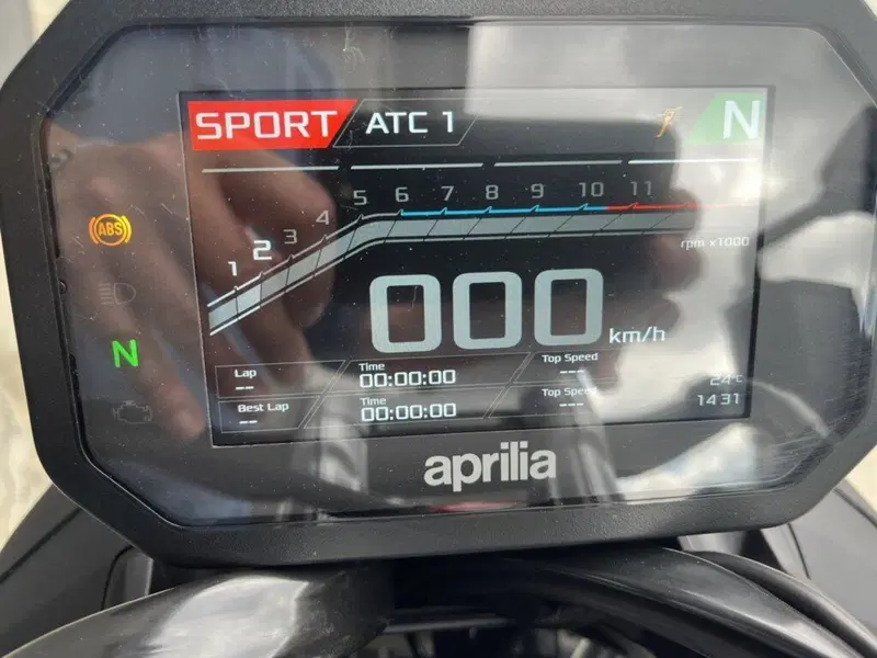 Aprilia Tuono 457 (2025 - 26) (5)