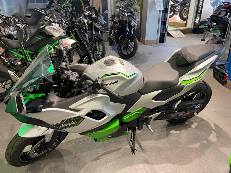 Kawasaki Ninja 7 Hybrid (2024 - 26) (6)