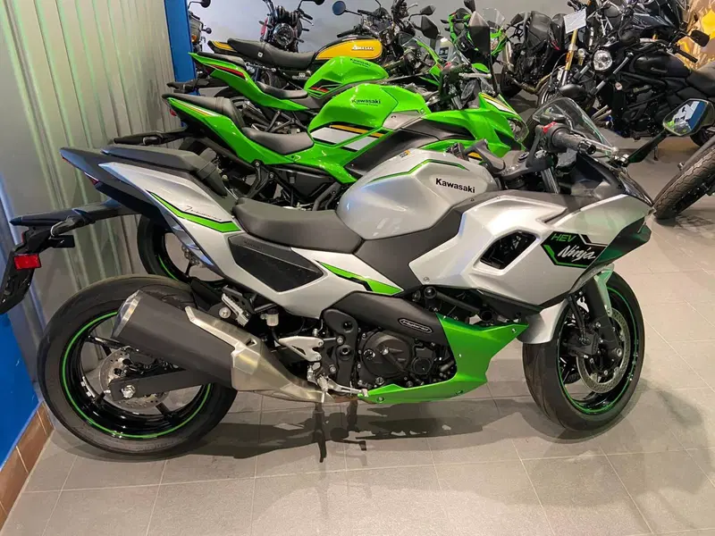 Kawasaki Ninja 7 Hybrid (2024 - 26) (3)