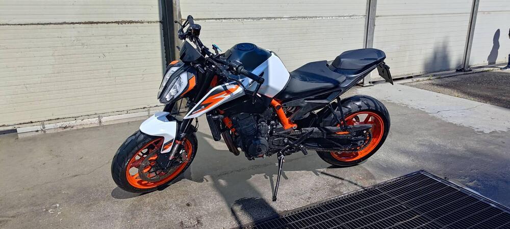 KTM 890 Duke R (2020)
