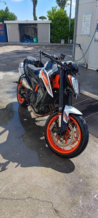 KTM 890 Duke R (2020) (2)