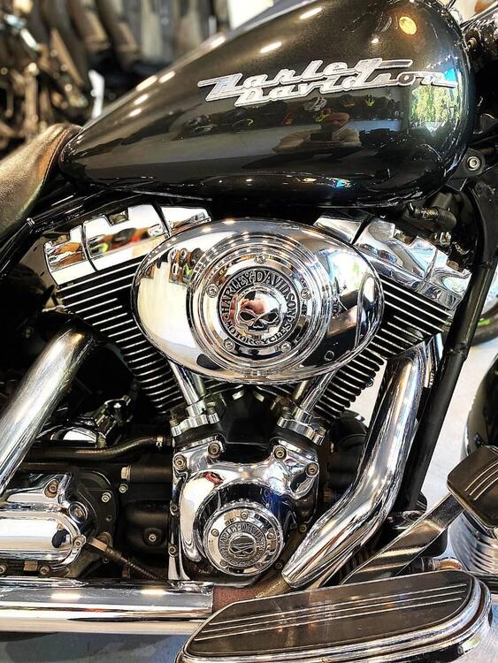 Harley-Davidson 1450 Road King Custom (2002 - 04) - FLHRSI (4)