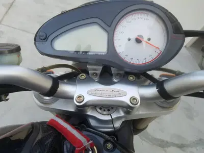MV Agusta Brutale 910 S (2005 - 11) usata