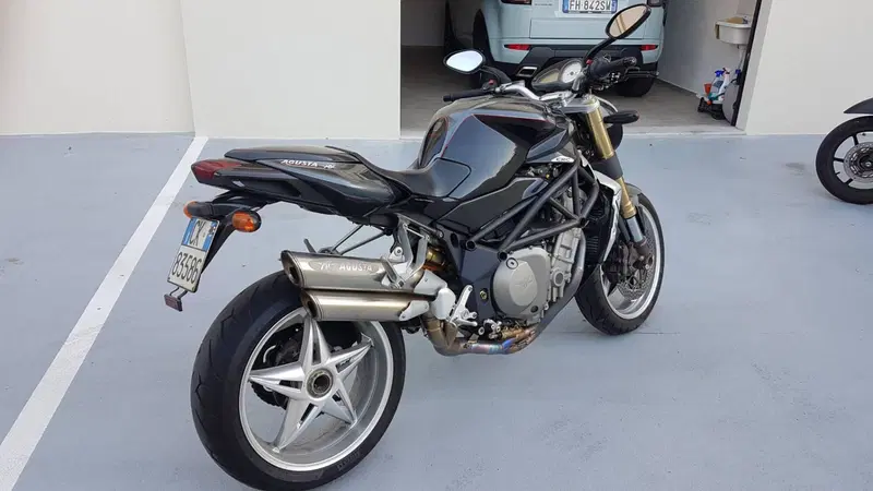 MV Agusta Brutale 910 S (2005 - 11) (3)