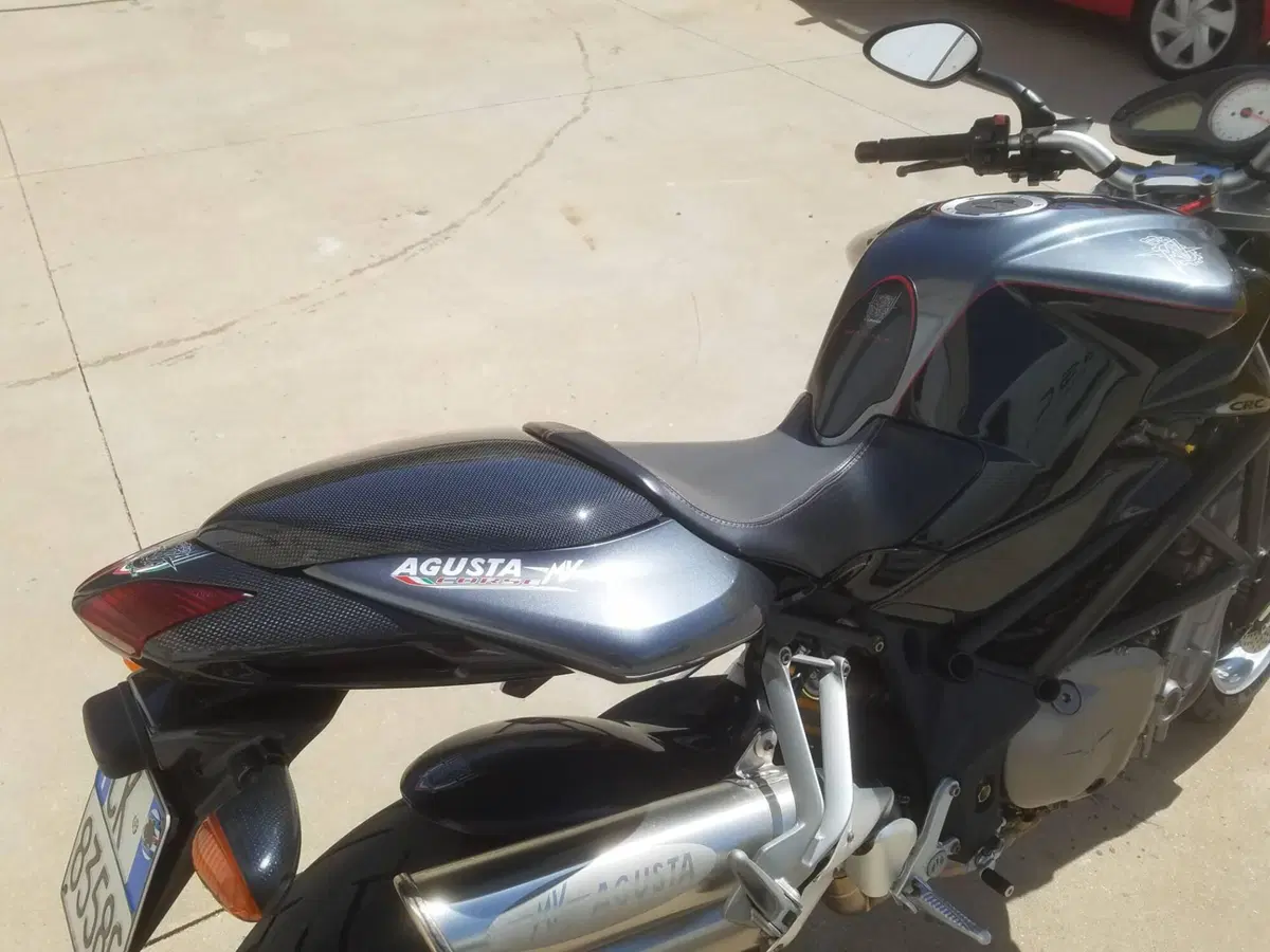 MV Agusta Brutale 910 S (2005 - 11) (5)