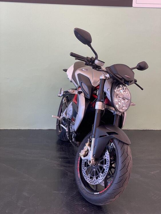 MV Agusta Brutale 800 (2012 - 15) (3)