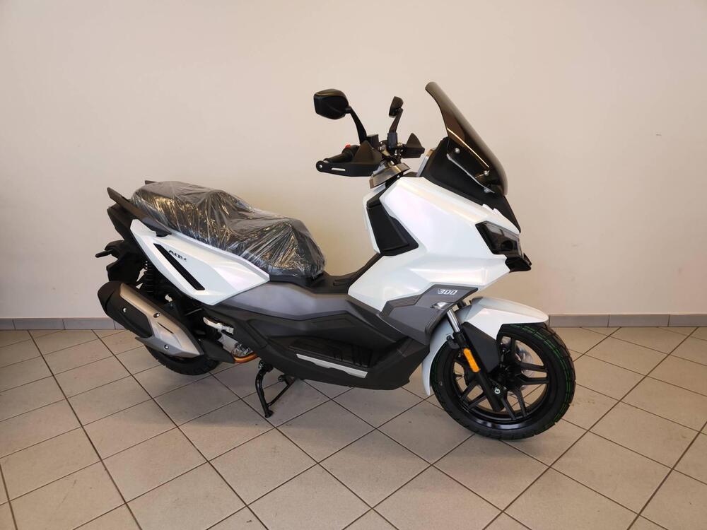 Sym ADX 300 (2024 - 25) (2)