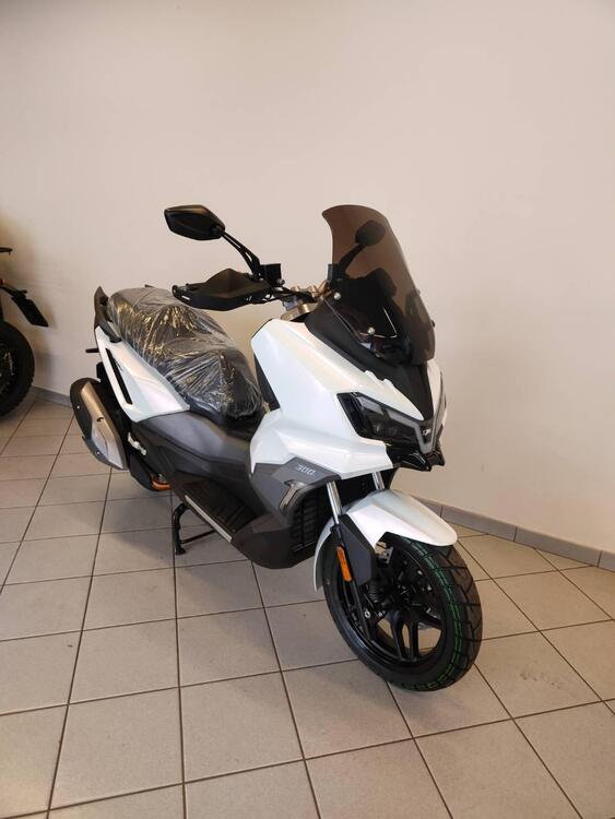 Sym ADX 300 (2024 - 25) (4)