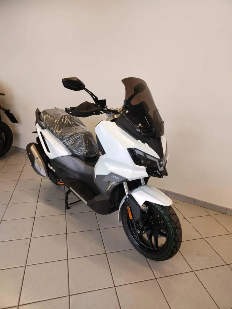 Sym ADX 300 (2024 - 26) (4)