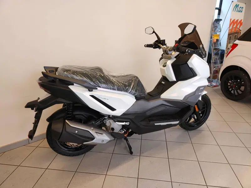 Sym ADX 300 (2024 - 26) (6)