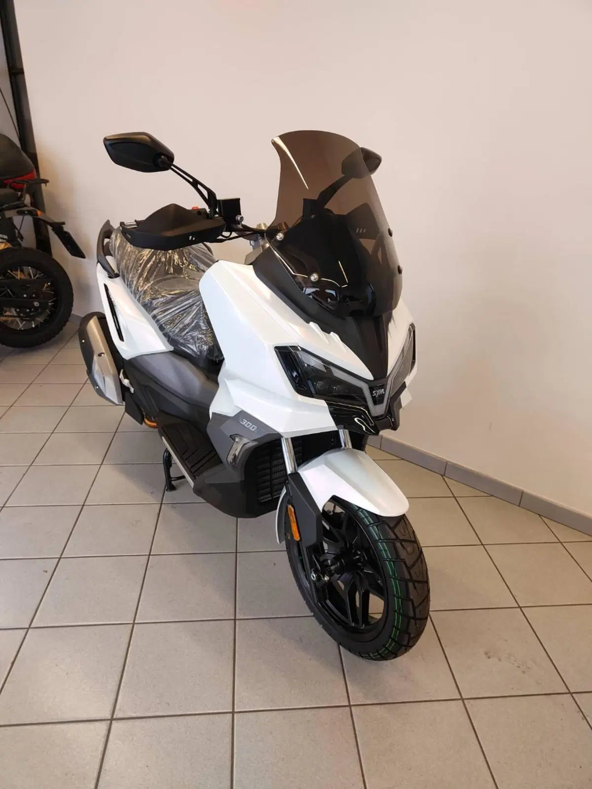 Sym ADX 300 (2024 - 26) (11)