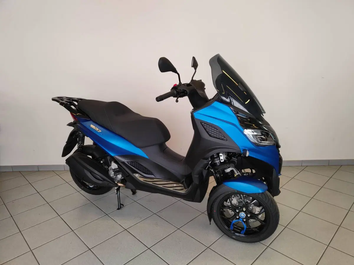 Piaggio MP3 310 Sport (2025 - 26) (2)