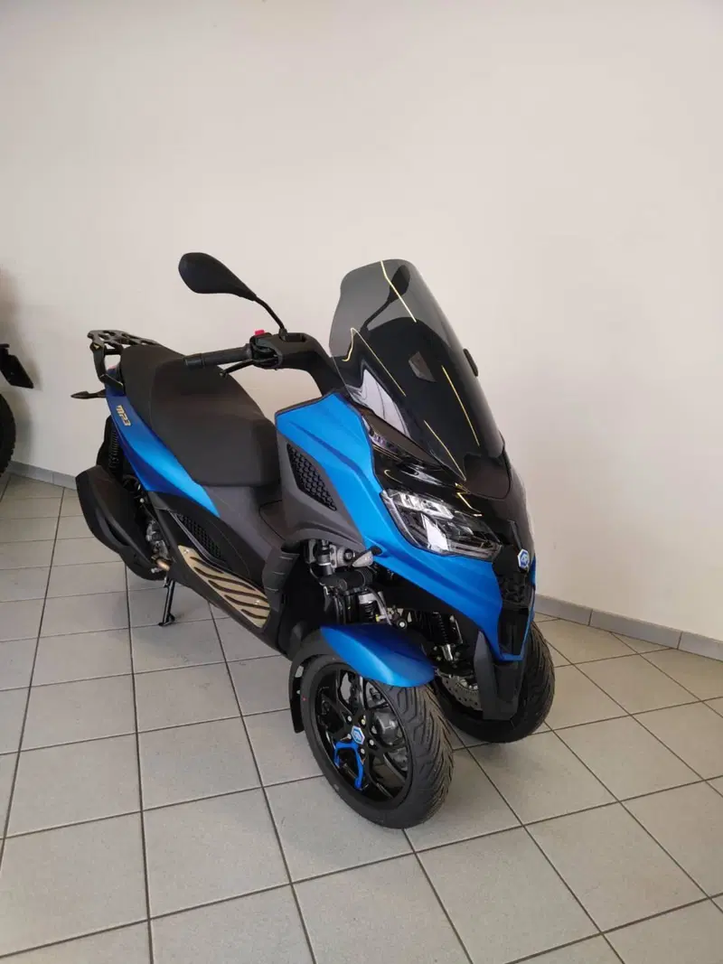 Piaggio MP3 310 Sport (2025 - 26) (4)