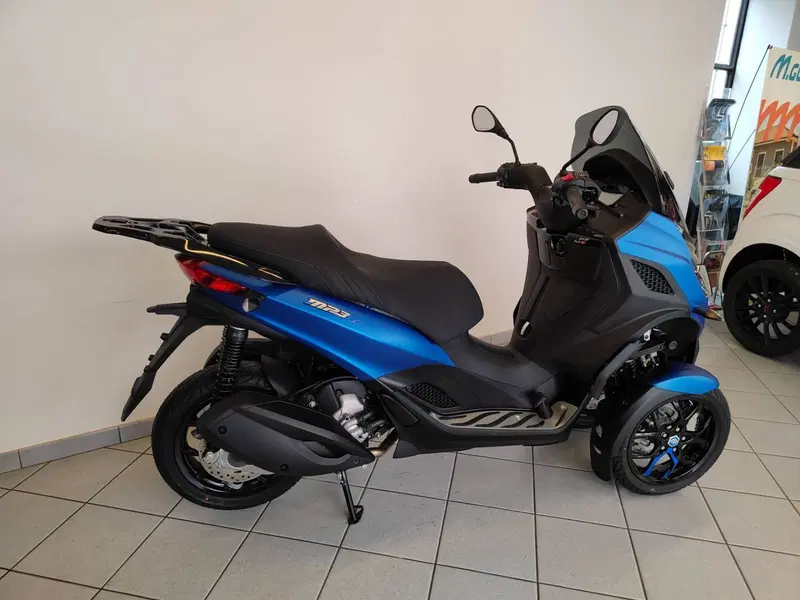 Piaggio MP3 310 Sport (2025 - 26) (8)