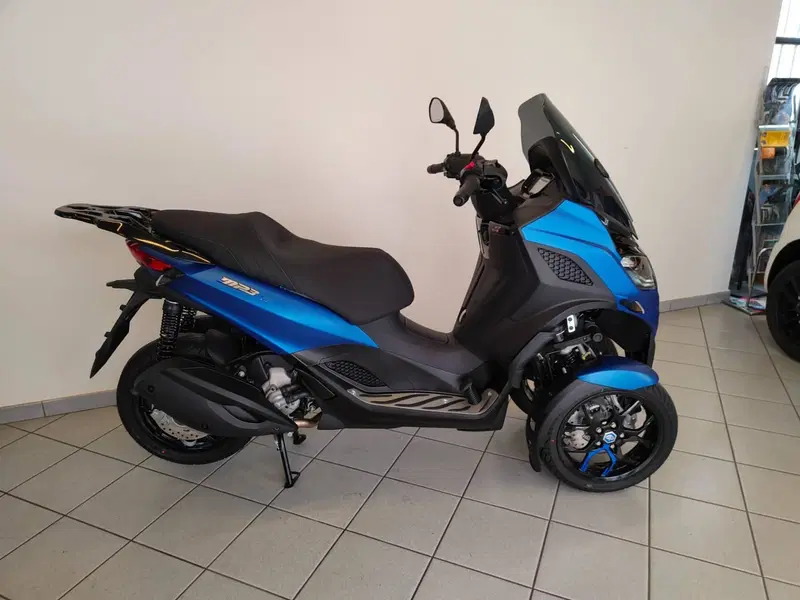 Piaggio MP3 310 Sport (2025 - 26) (9)